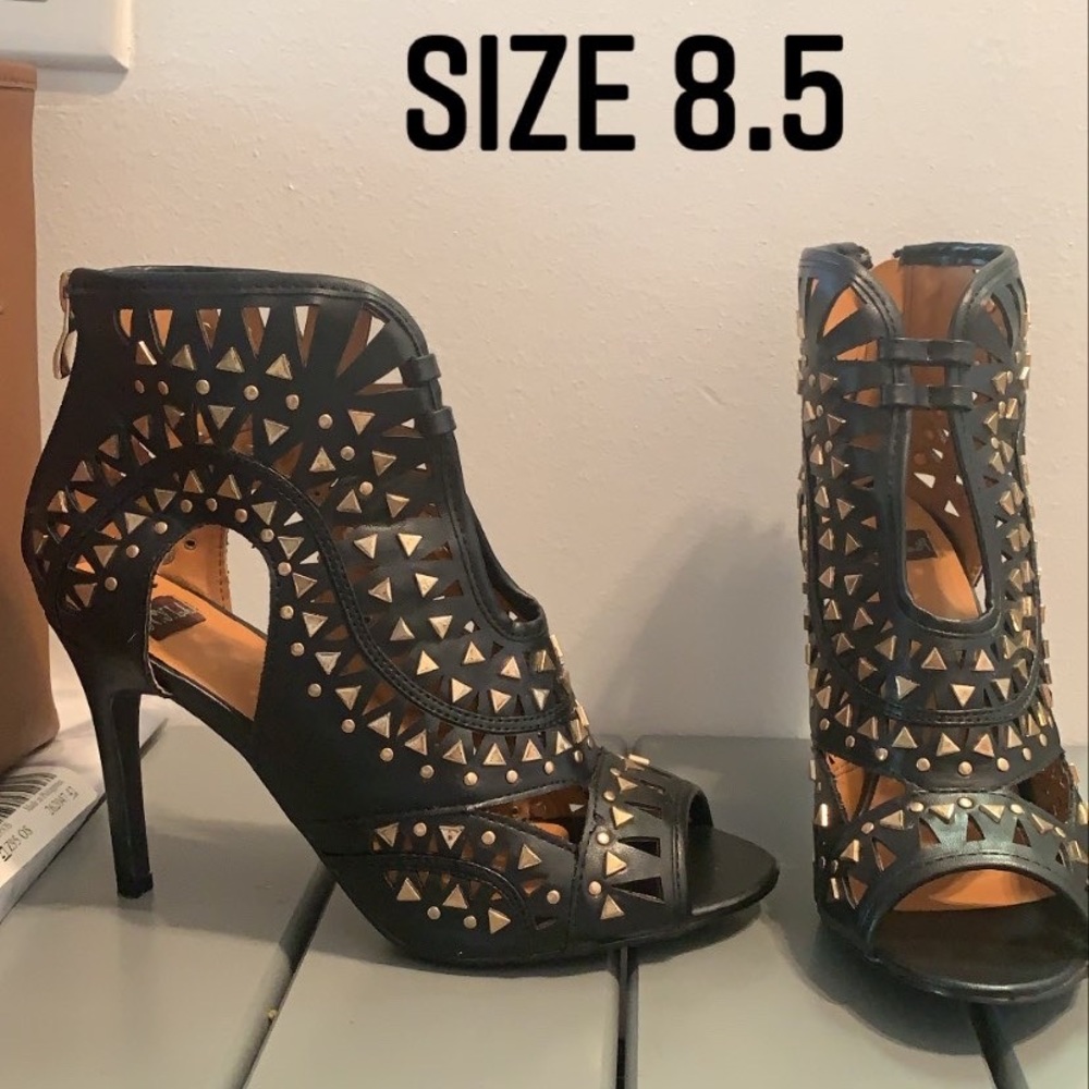 Peep toe booties